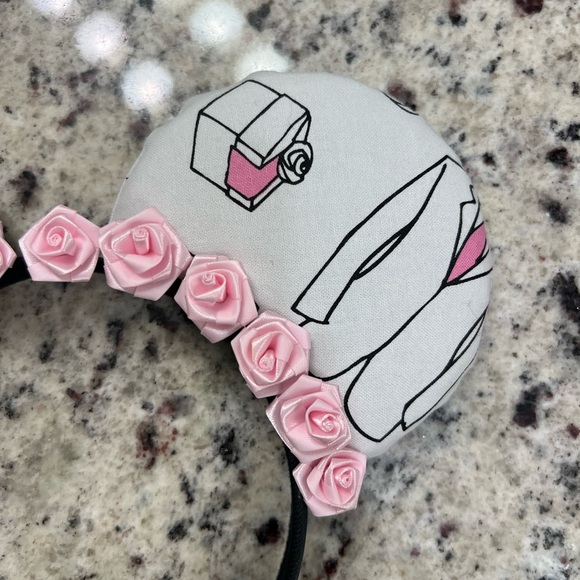 Wedding Mouse Ears | “I Do” - Picture 4 of 4